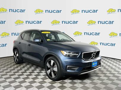 Used 2021 Volvo XC40 T5 Momentum w/ Protection Package Premier