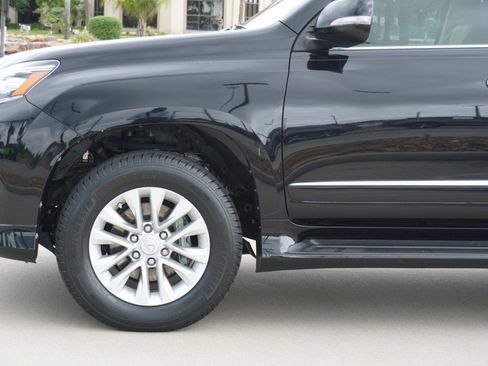 Used 2015 Lexus GX 460 w/ Premium Package image 11