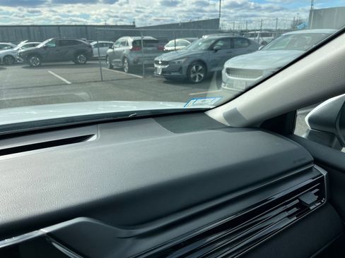 Used 2025 Toyota Camry LE image 34