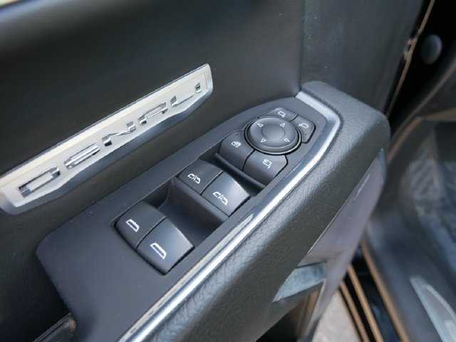 Used 2023 GMC Sierra 1500 Denali w/ Technology Package AWD/4WD image 18