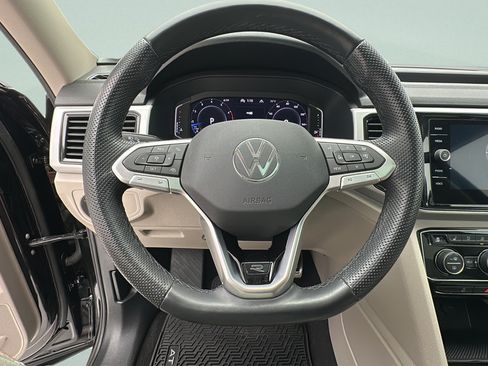 Used 2023 Volkswagen Atlas SEL Premium AWD/4WD image 17