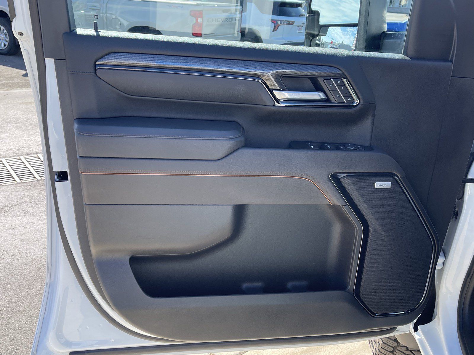 Used 2025 GMC Sierra 2500 AT4 AWD/4WD image 17