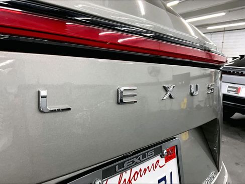 Used 2024 Lexus NX 250 image 30