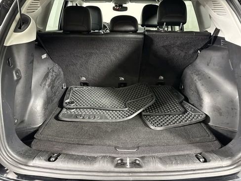 Used 2018 Jeep Compass Latitude w/ Popular Equipment Group image 33