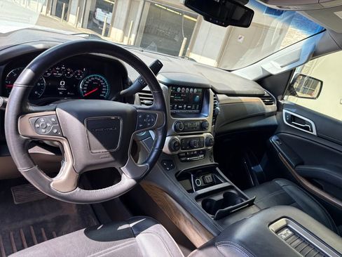 Used 2019 GMC Yukon Denali w/ Open Road Package AWD/4WD image 17
