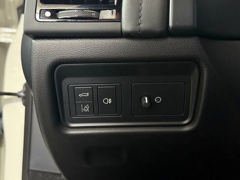 Certified 2024 Jaguar F-TYPE R image 37