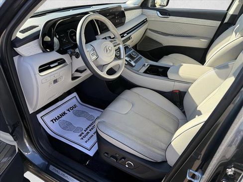 Used 2023 Hyundai Palisade Calligraphy image 9