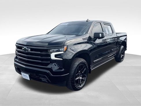 Used 2026 Chevrolet Silverado 1500 High Country w/ Midnight Edition AWD/4WD image 4