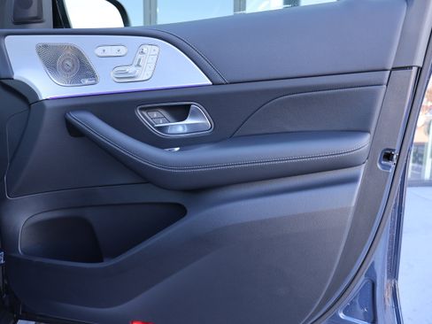 Used 2024 Mercedes-Benz GLE 450e 4MATIC image 27