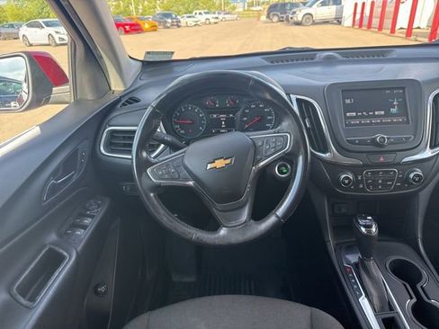 Used 2018 Chevrolet Equinox LT FWD image 27