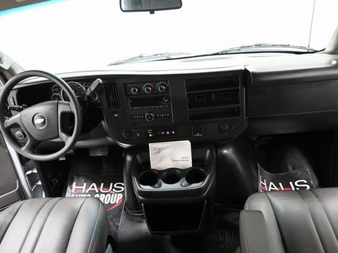 Used 2021 Chevrolet Express 2500 image 4