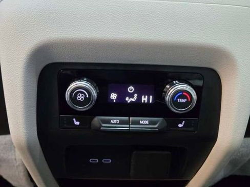 Used 2024 GMC Acadia Denali w/ Super Cruise Package image 38