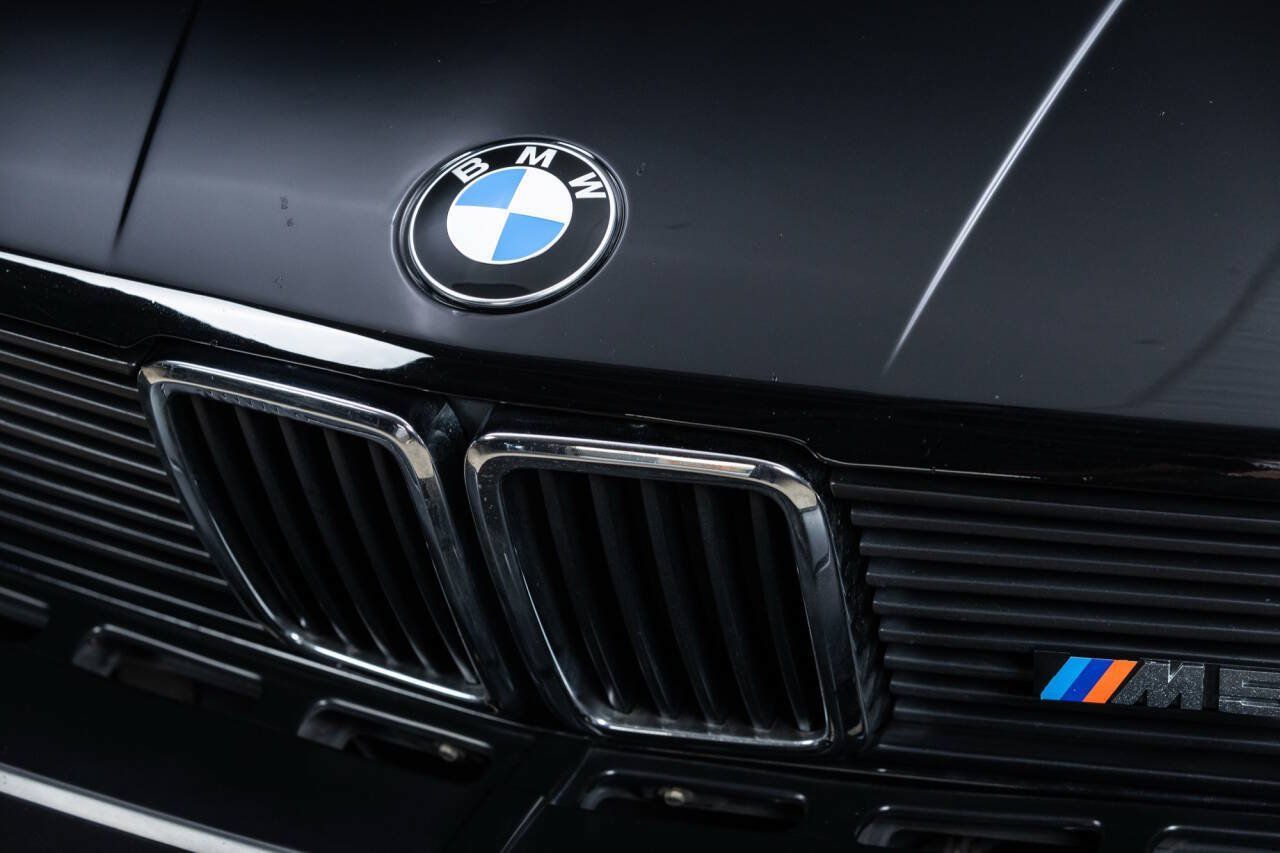 Used 1988 BMW M5 RWD image 21