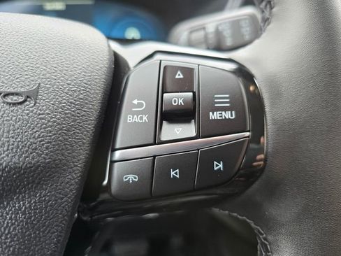 Used 2025 Ford Escape Platinum AWD/4WD image 25