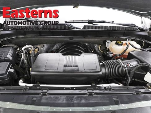 Used 2023 Chevrolet Suburban Premier image 7