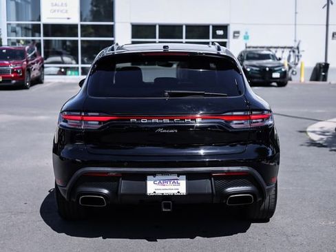 Used 2022 Porsche Macan AWD/4WD image 11