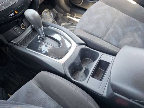 Used 2016 Nissan Rogue S FWD image 31