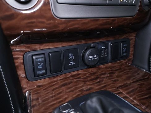 Used 2020 Nissan Armada SL w/ Premium Package image 33