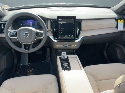 New 2026 Volvo XC90 T8 Plus w/ Protection Package Premier image 25