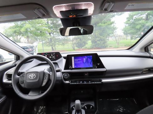 Used 2024 Toyota Prius LE image 13