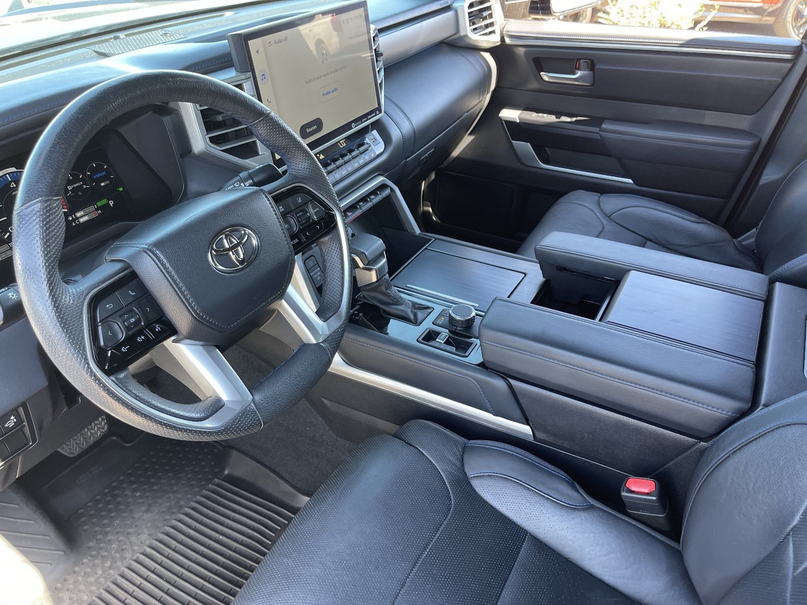 Used 2023 Toyota Tundra Platinum w/ Advanced Package AWD/4WD image 21