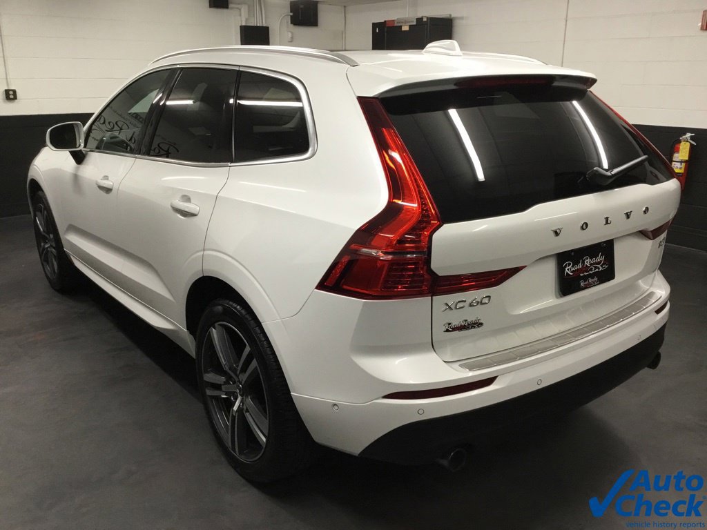 Used 2018 Volvo XC60 T5 Momentum w/ Vision Package AWD/4WD image 7