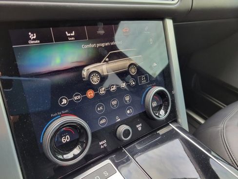 Used 2021 Land Rover Range Rover Westminster Edition image 37