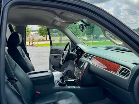 Used 2013 Chevrolet Tahoe LT RWD image 12