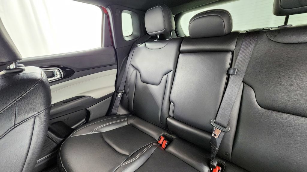 Used 2025 Jeep Compass Limited AWD/4WD image 14