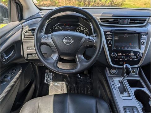 Used 2023 Nissan Murano SV FWD image 25