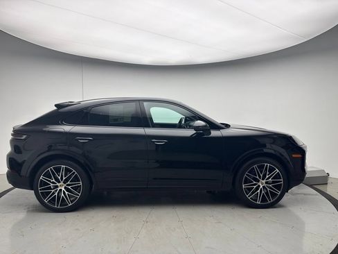 Certified 2024 Porsche Cayenne Coupe AWD/4WD image 23