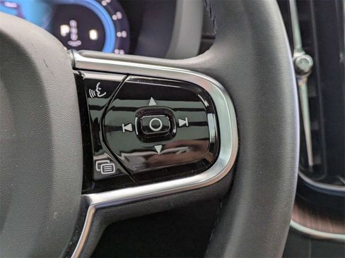 Certified 2023 Volvo XC60 B5 Ultimate w/ Climate Package image 29