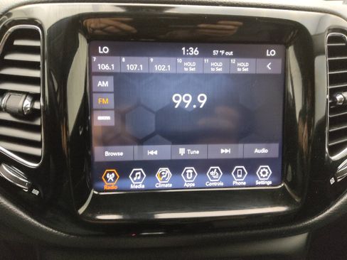 Used 2020 Jeep Compass Limited FWD image 25