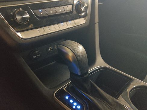 Used 2019 Hyundai Sonata SE w/ Cargo Package FWD image 26