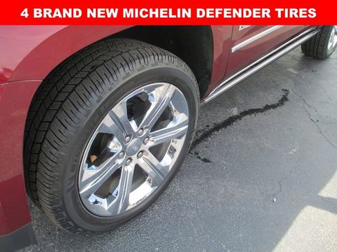Used 2020 GMC Yukon Denali w/ Open Road Package AWD/4WD image 2