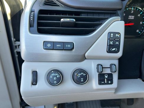 Used 2019 GMC Yukon Denali w/ Denali Ultimate Package image 16