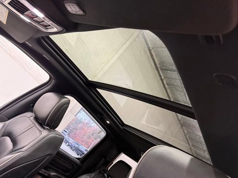 Used 2019 RAM 1500 Limited image 8