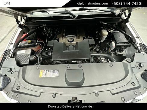 Used 2019 Cadillac Escalade ESV Platinum image 45