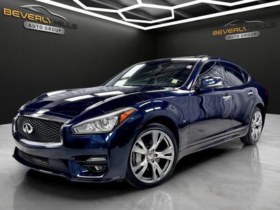 Used 2018 INFINITI Q70 Luxe w/ Sport Package