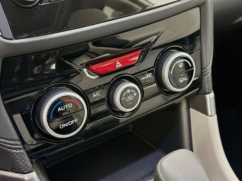 Used 2019 Subaru Forester Premium image 23