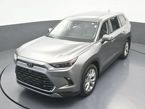 Used 2025 Toyota Grand Highlander AWD image 49