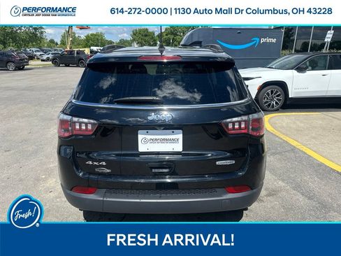 Used 2018 Jeep Compass Latitude w/ Popular Equipment Group AWD/4WD image 5