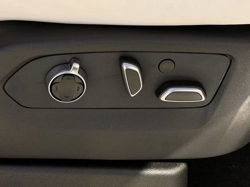 Certified 2026 Cadillac Escalade V w/ LPO, ONYX Package image 30