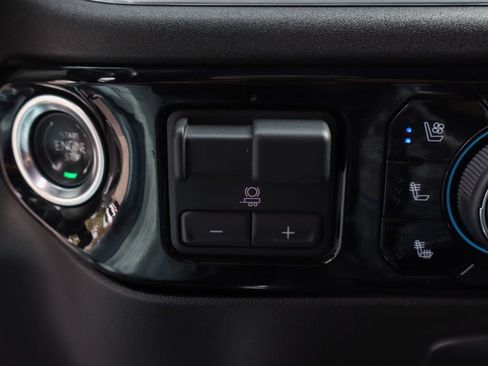 Used 2024 Chevrolet Silverado 2500 LTZ w/ LTZ Plus Package AWD/4WD image 39