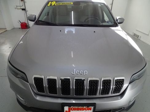 Used 2019 Jeep Cherokee Limited AWD/4WD image 26