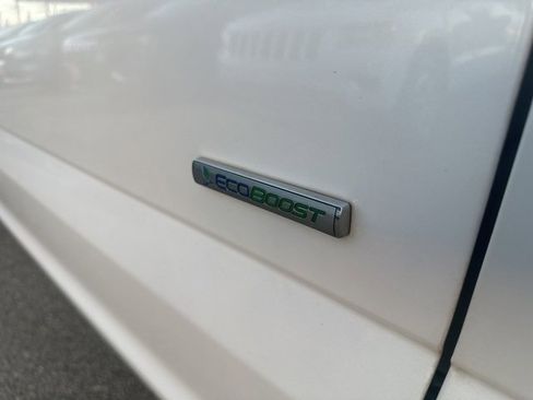 Used 2017 Ford F150 Platinum w/ Equipment Group 701A Luxury image 6