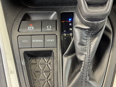 Used 2023 Toyota RAV4 LE image 33