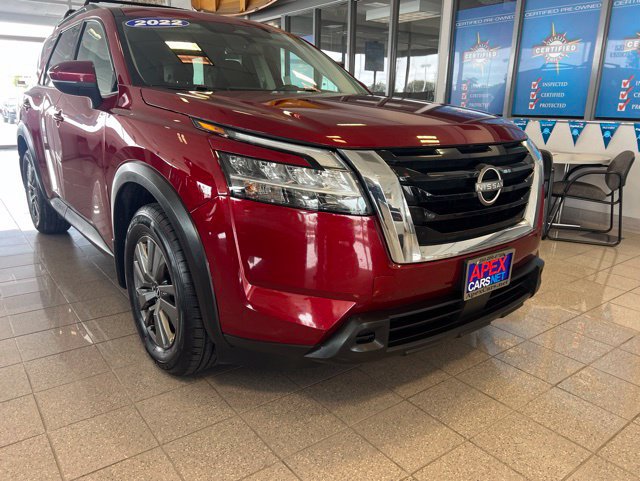 Used 2022 Nissan Pathfinder SV AWD/4WD image 3
