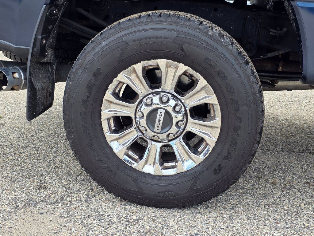 Used 2019 Ford F250 XLT w/ XLT Premium Package AWD/4WD image 15