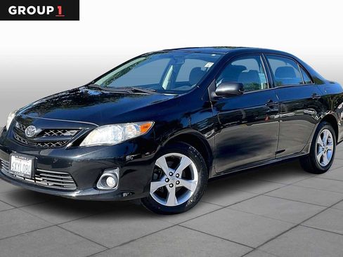 Used 2012 Toyota Corolla LE image 1